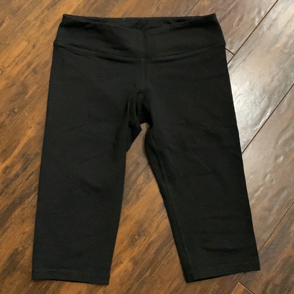 3 Pairs American Apparel Cropped Workout Leggings. Blackx2. Bluex1. Small. - Picture 13 of 15